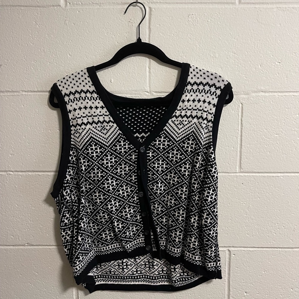 Vintage black and white Nordic printed sweater vest